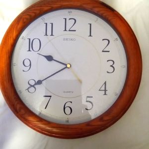 Seiko 13" Round Clock